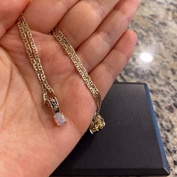 10k gold Opal Necklace - Picture 3 of 7